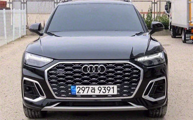 Q5 (FY) 45 TFSI 콰트로 프리미엄 스포트백